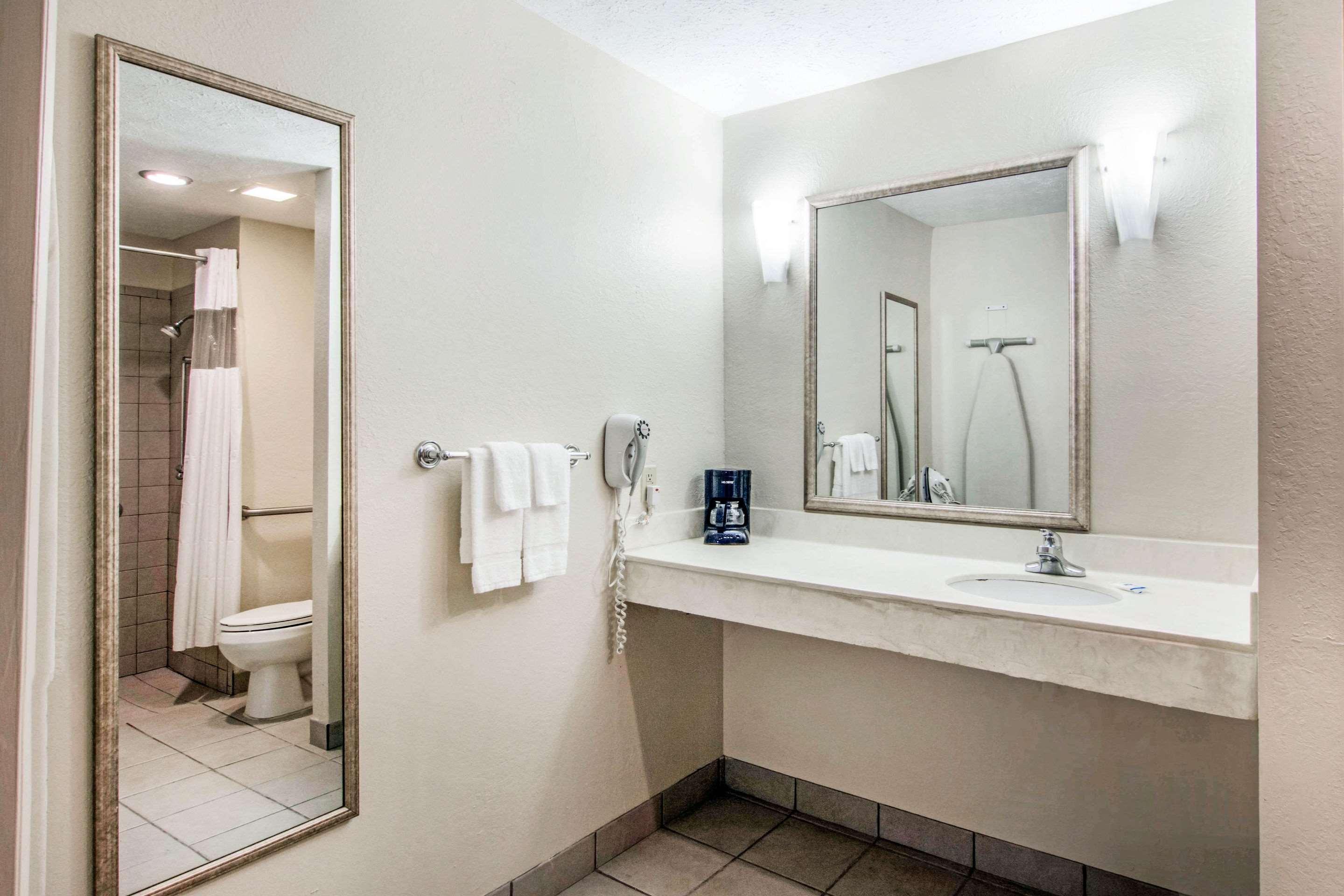 Rodeway Inn ラ・グレーンジ エクステリア 写真
